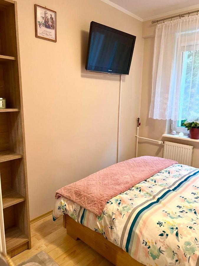 Appartamento Apartament Pod Lipami Giżycko Esterno foto